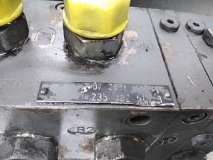 Liebherr Valve  Block